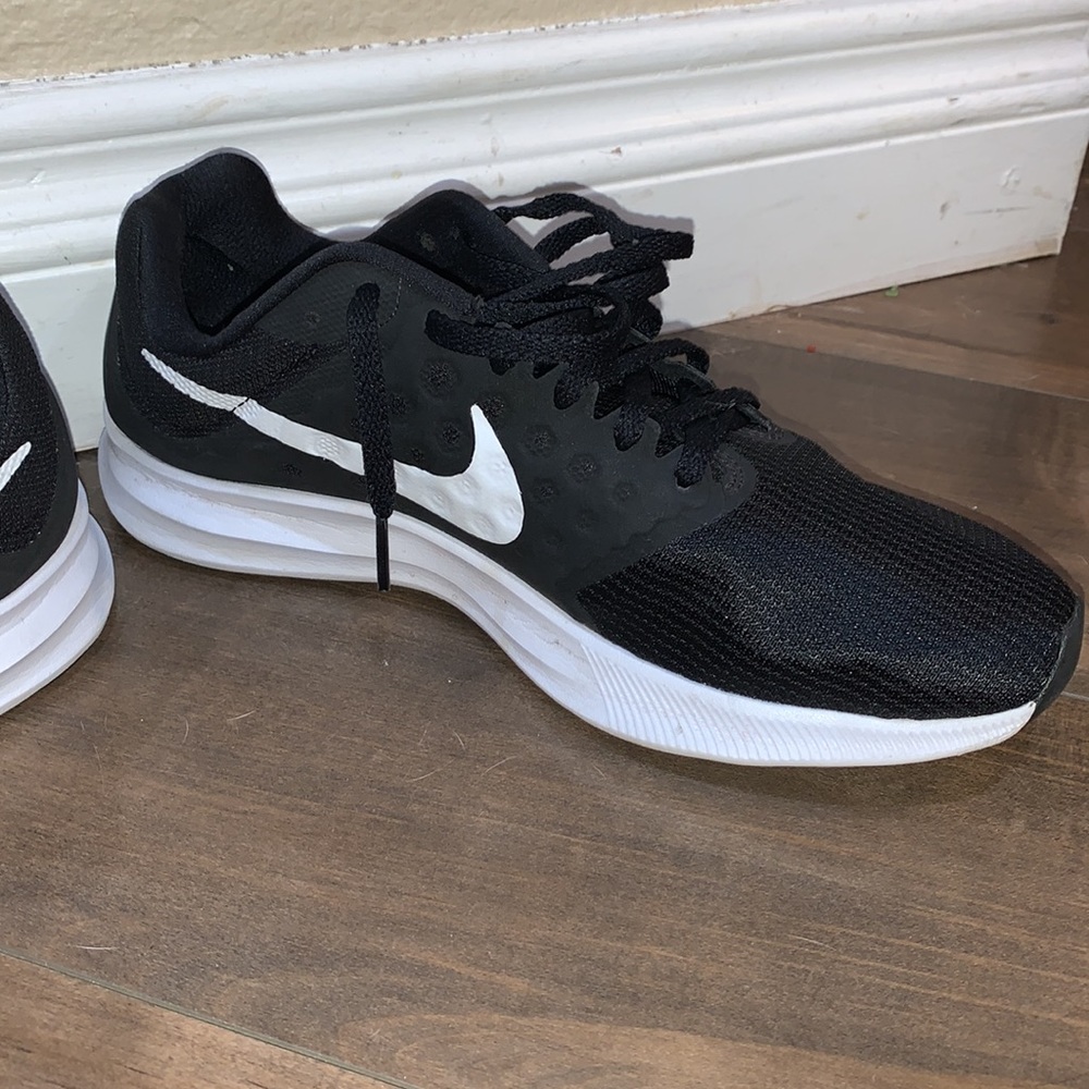 Nike Downshifter 7 Shoes - Picture 3 of 9